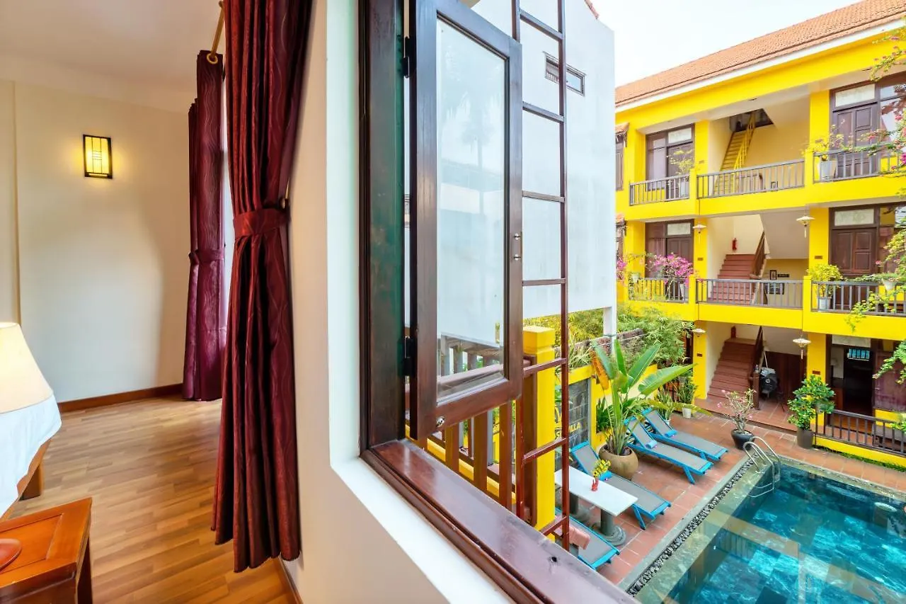 Riverside Oasis Villa 호이안 3*,